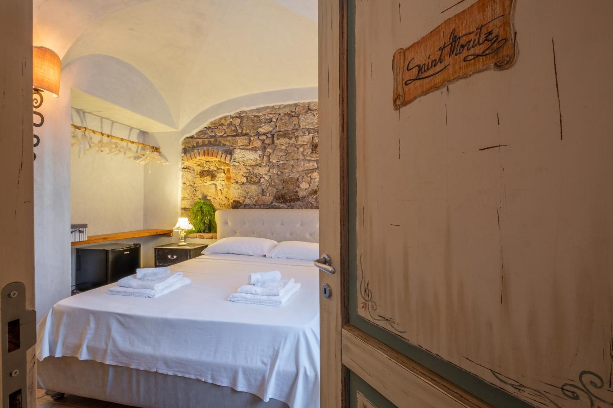Dimoras Dimore Nel Cuore Di Olbia Exterior foto